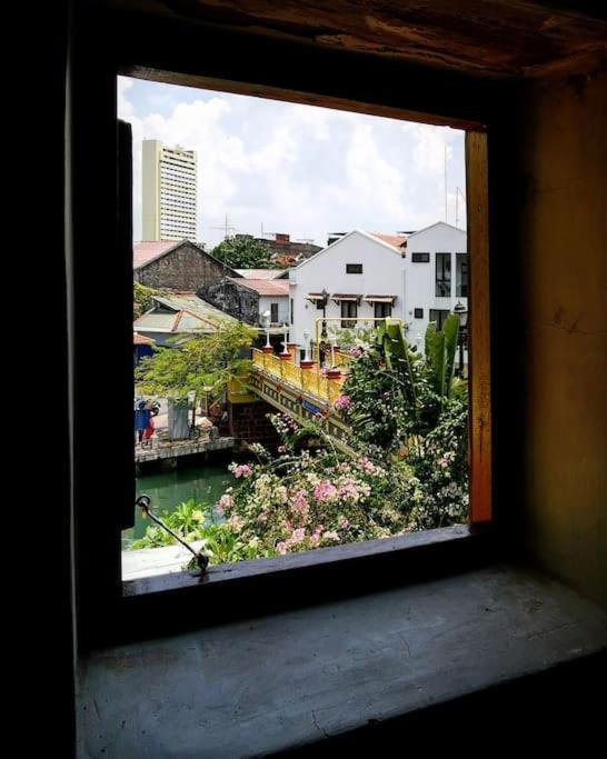 Leju 21 樂居 Explore Malacca From A Riverside House Eksteriør bilde